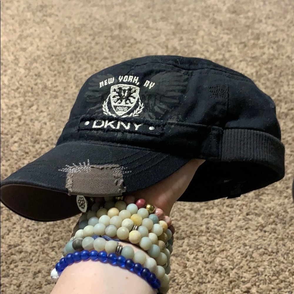 DKNY Woman’s Hat